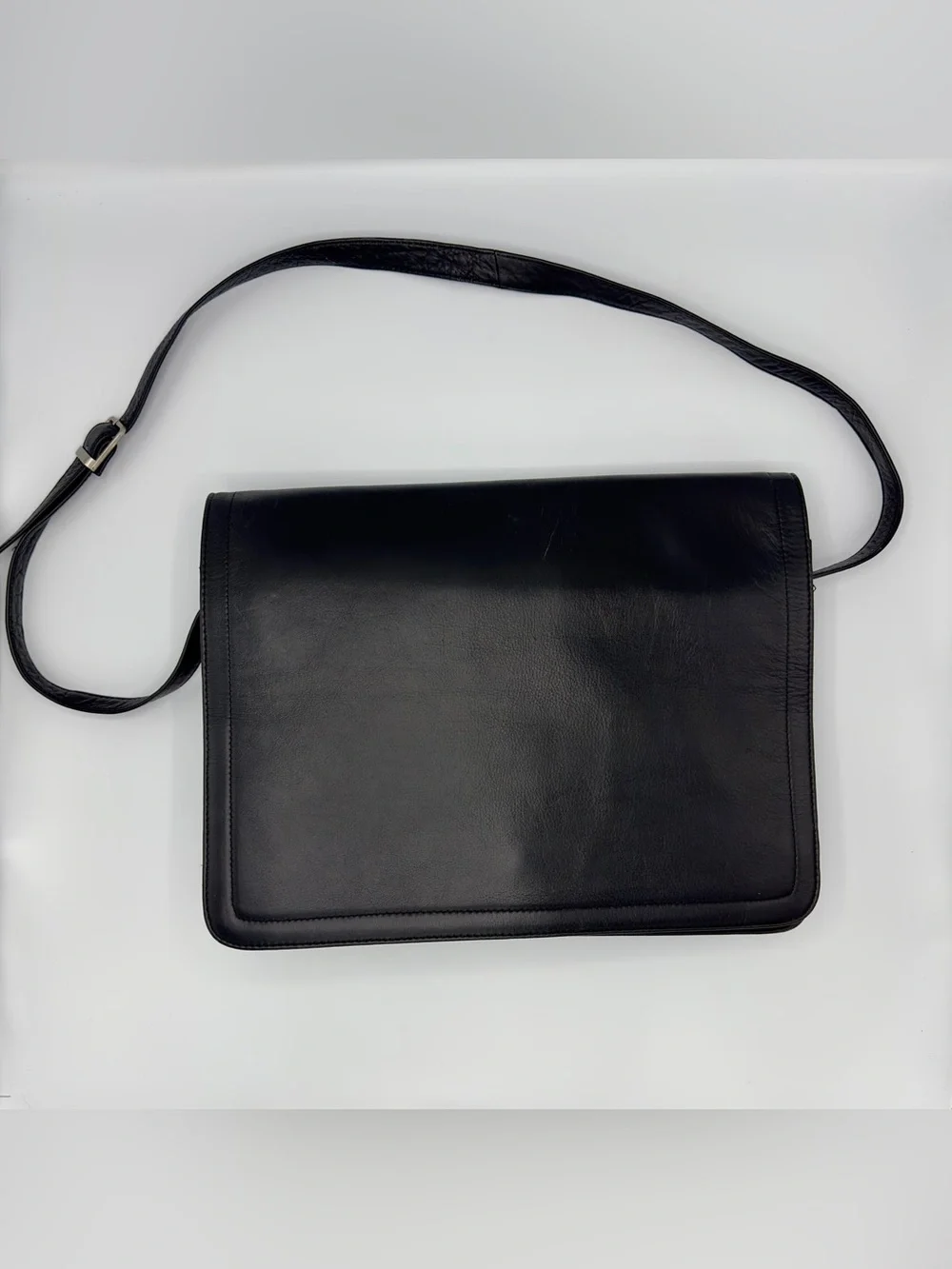 Wilsons Black Leather Crossbody Laptop Messenger Bag